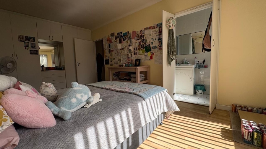 5 Bedroom Property for Sale in Sandbaai Western Cape
